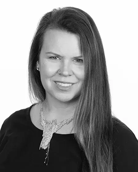 Headshot of Victoria West of Leonard Auction